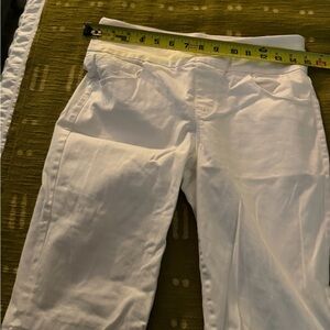 Gloria Vanderbilt White Women’s Bermuda Shorts